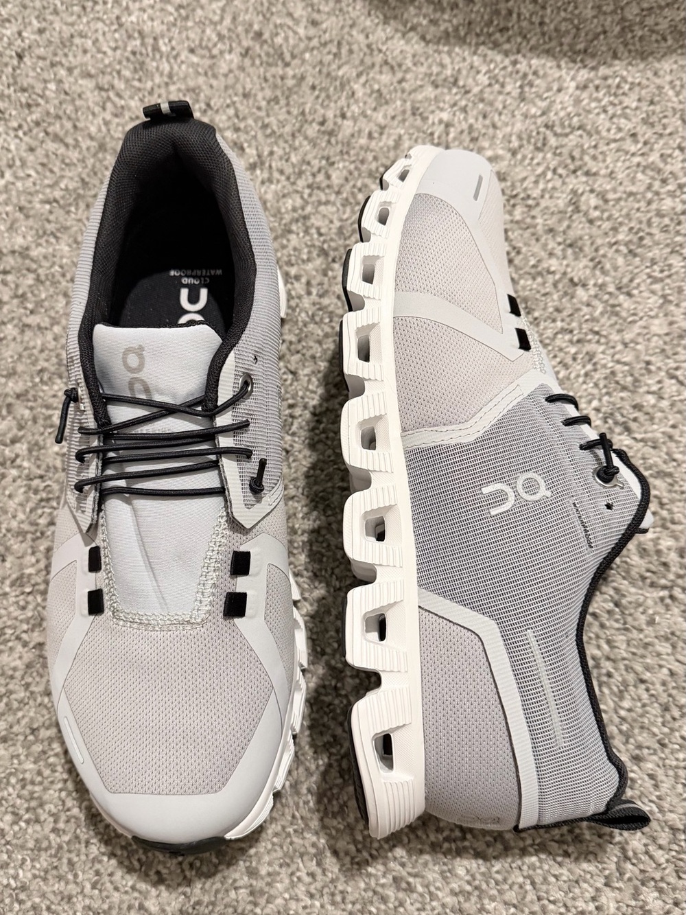 On Running Waterproof Cloud Men’s Lightweight Gray Running Shoes